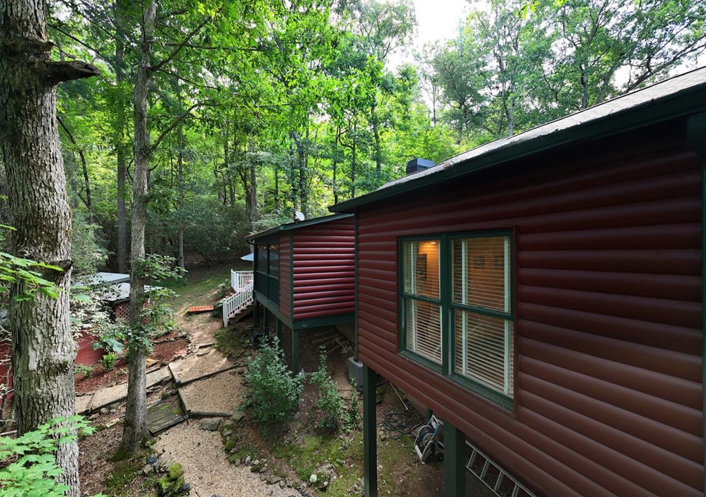 417475 Young Harris Residential
