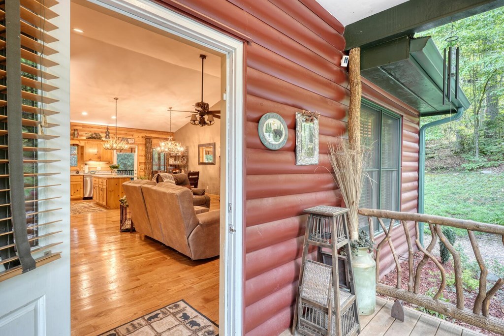 417475 Young Harris Residential