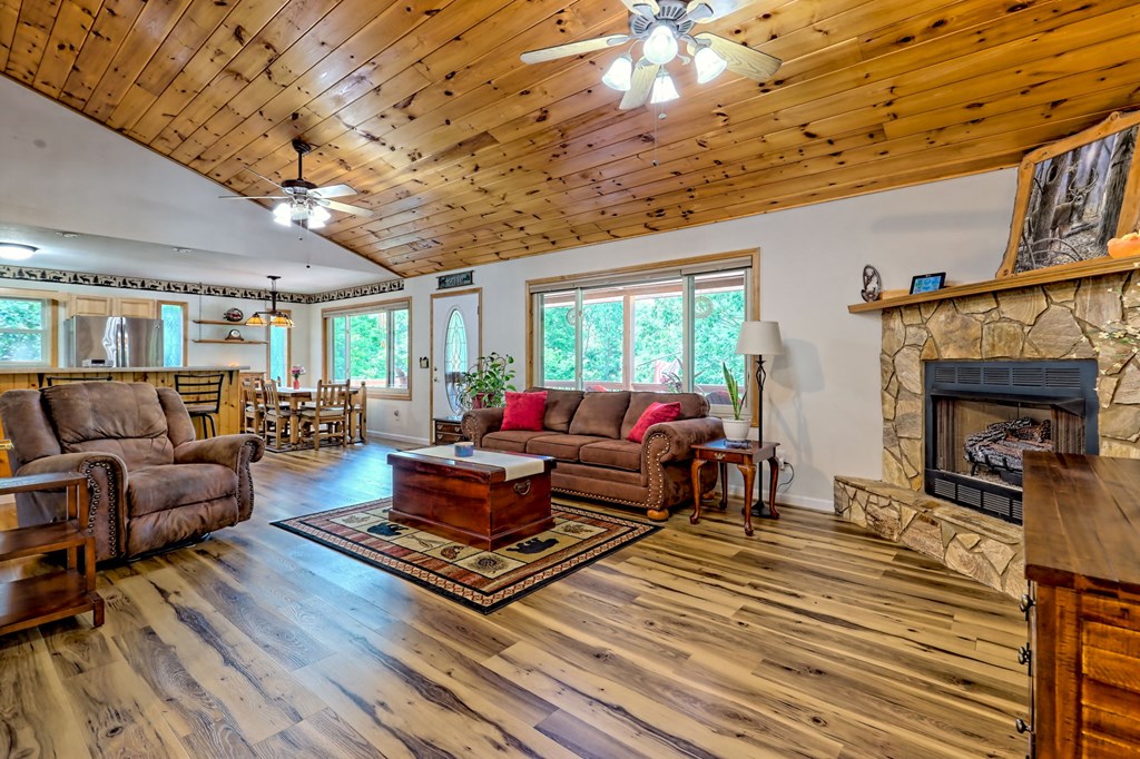 417476 Blairsville Residential