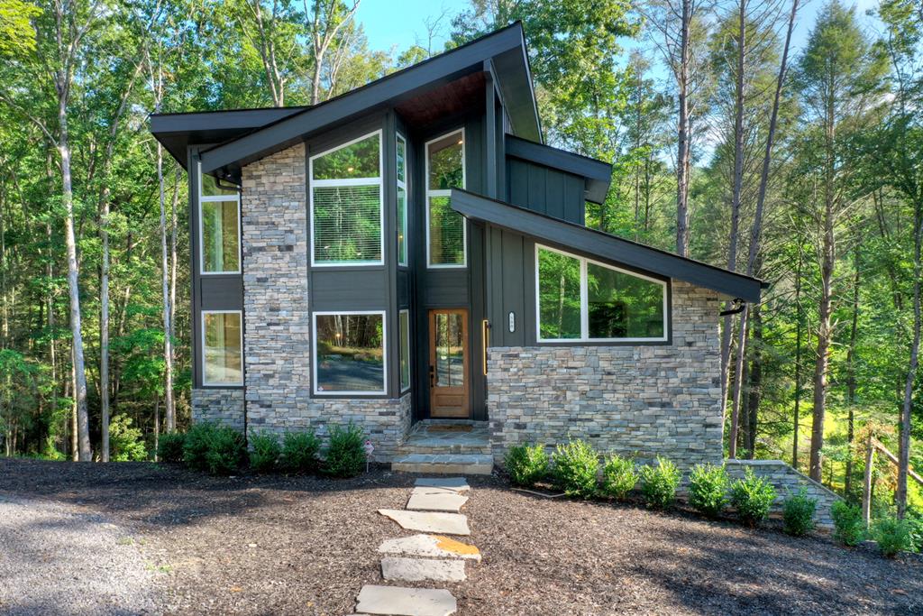 417478 Blue Ridge 