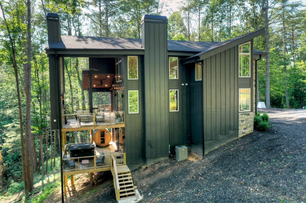 417478 Blue Ridge Residential