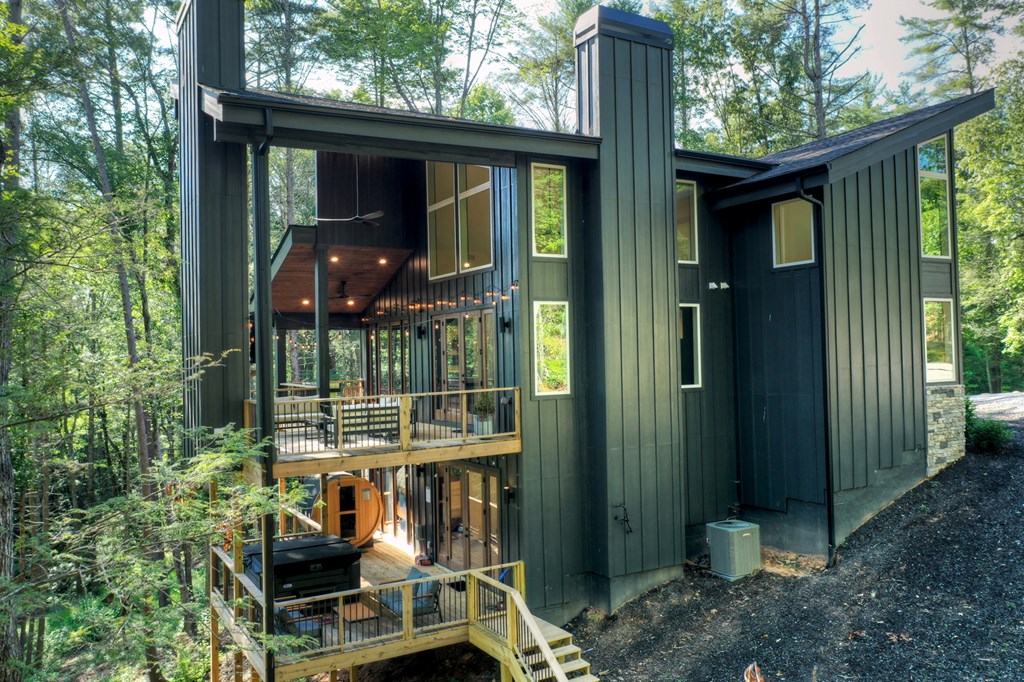 417478 Blue Ridge Residential