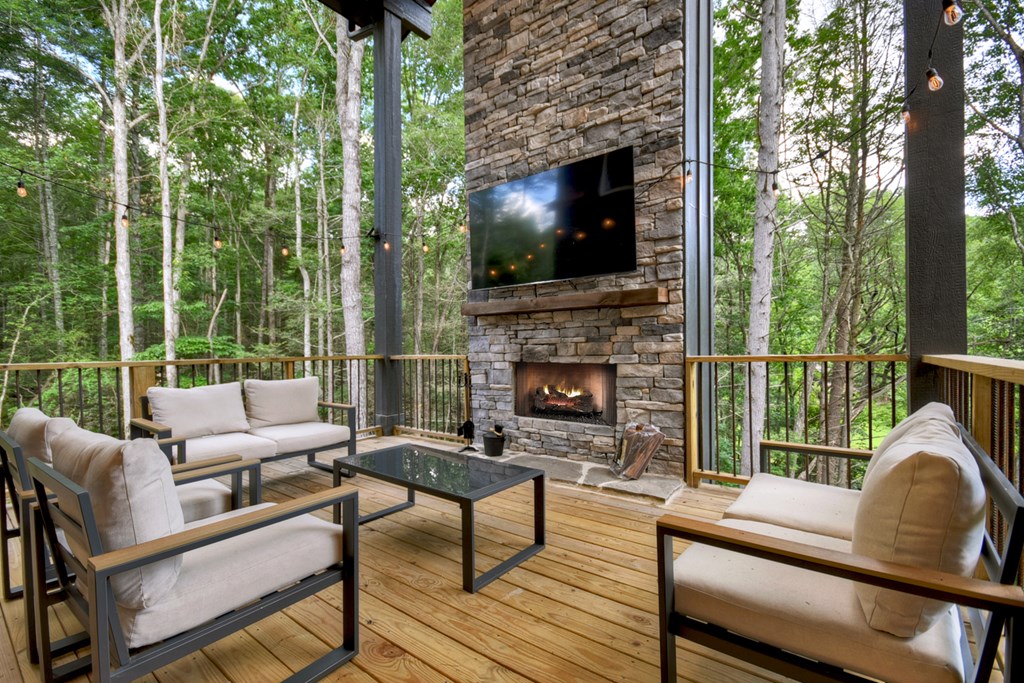 417478 Blue Ridge Residential