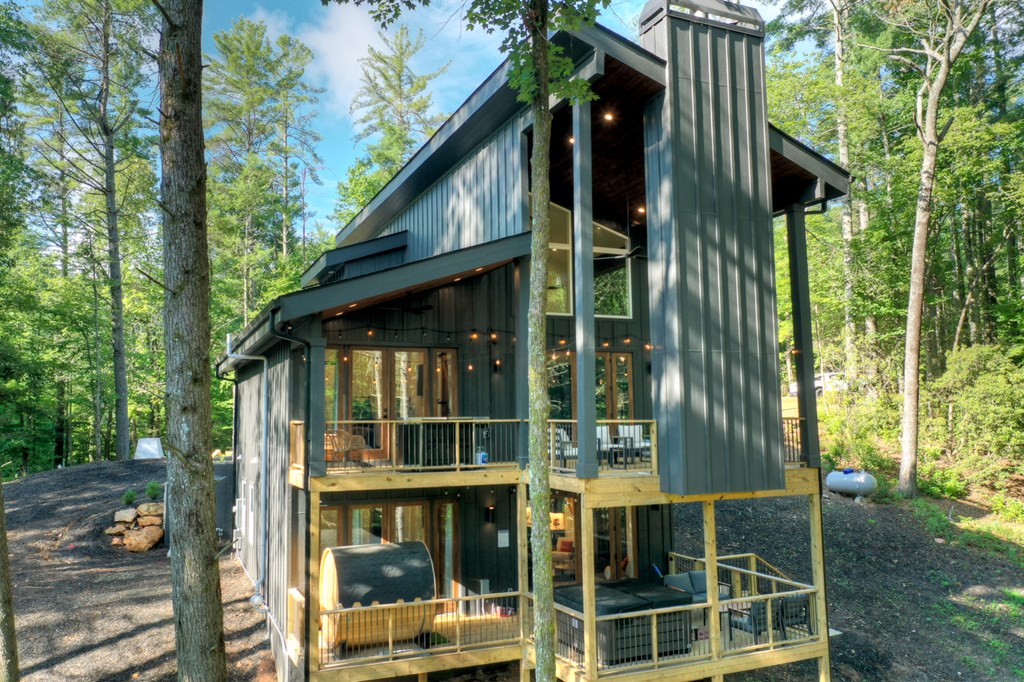 417478 Blue Ridge Residential