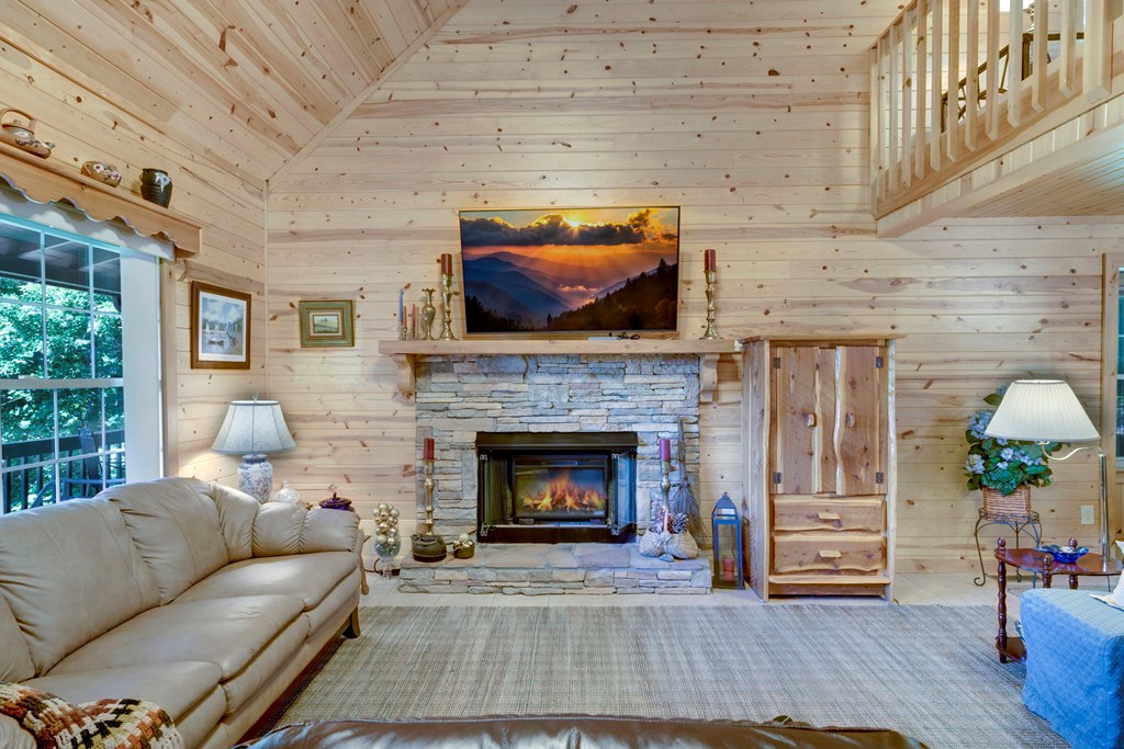 417493 Hiawassee Residential