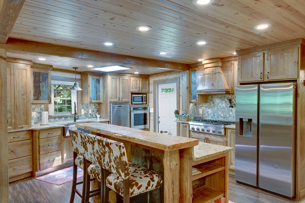 417493 Hiawassee Residential