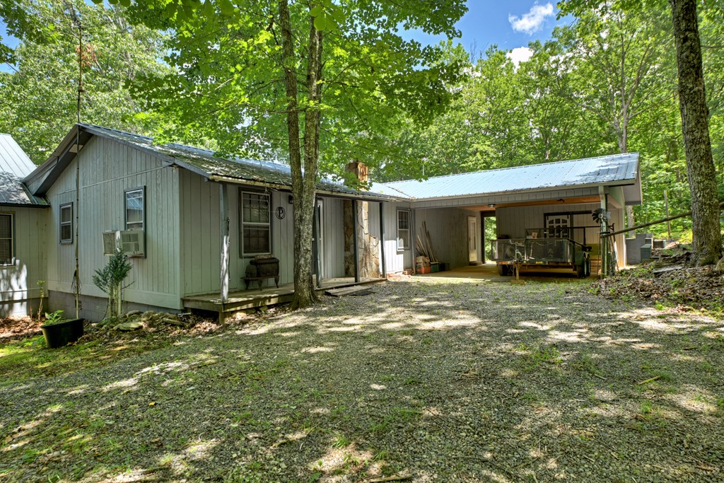 417498 Young Harris Residential