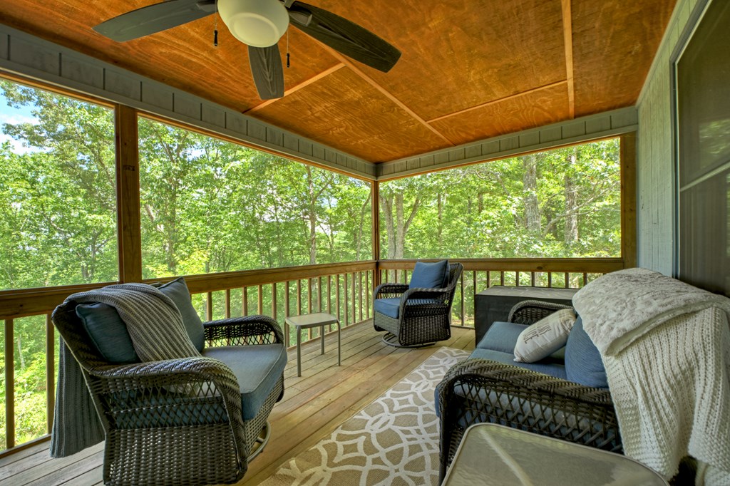 417498 Young Harris Residential