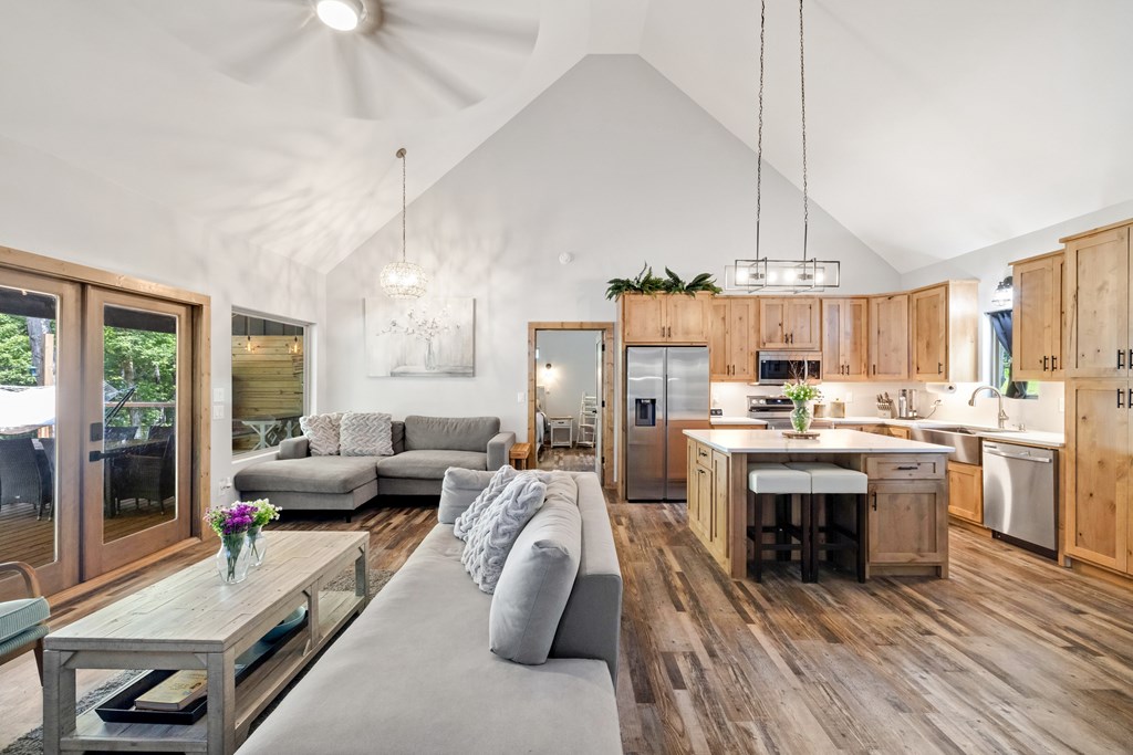 417502 Ellijay Residential
