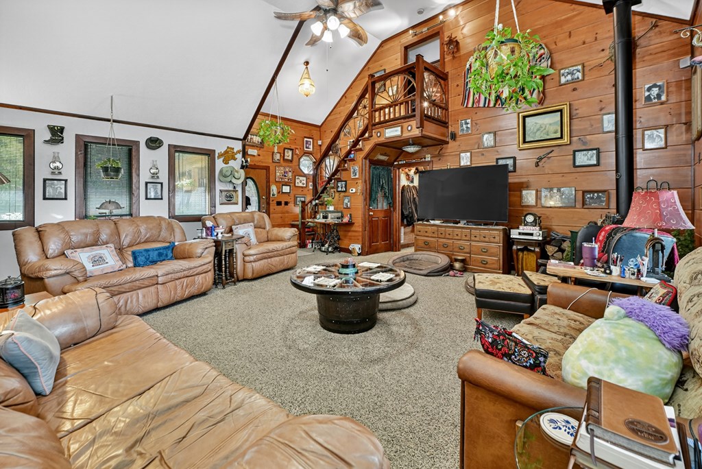 417518 Mineral Bluff Residential