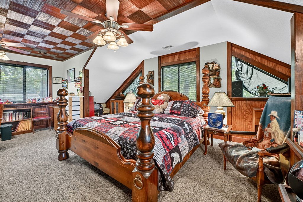 417518 Mineral Bluff Residential