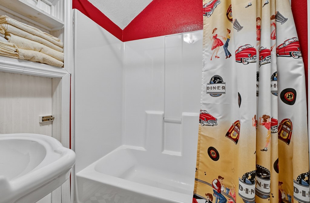 417518 Mineral Bluff Residential