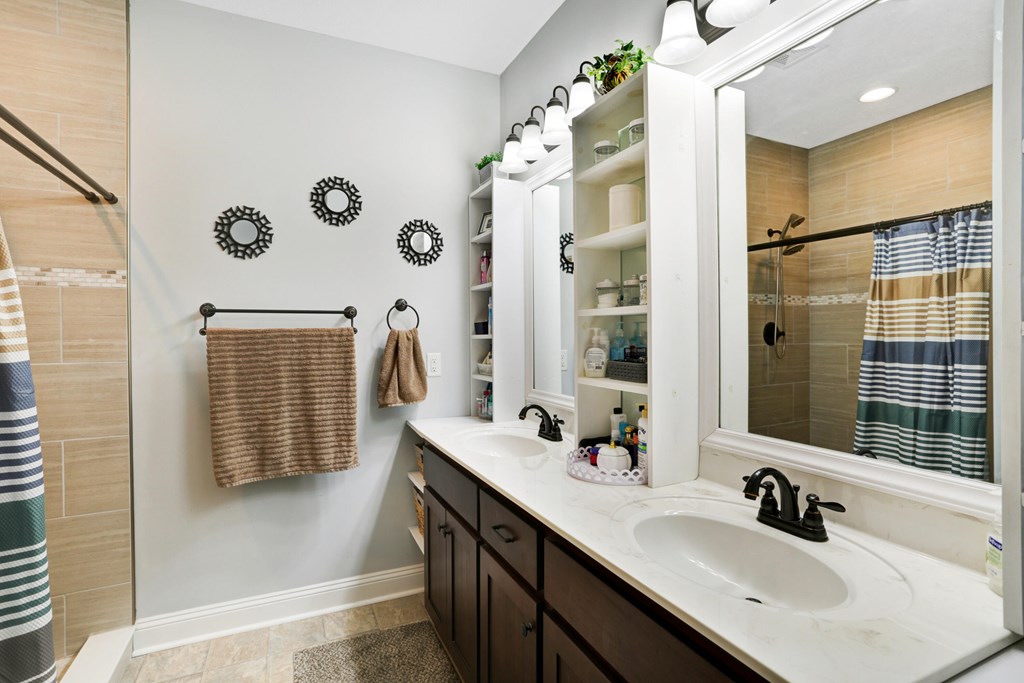 417524 Hayesville Residential
