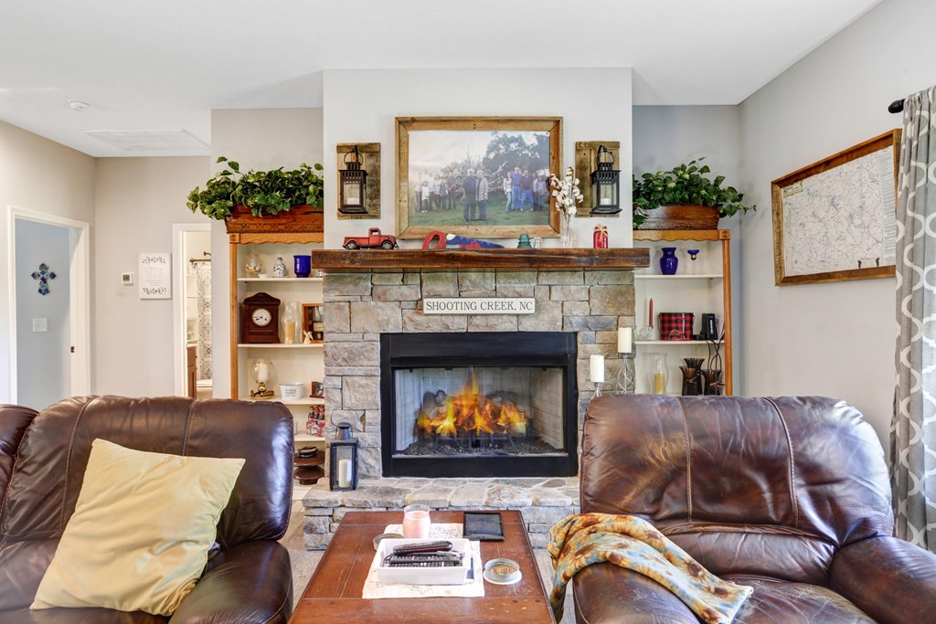 417524 Hayesville Residential