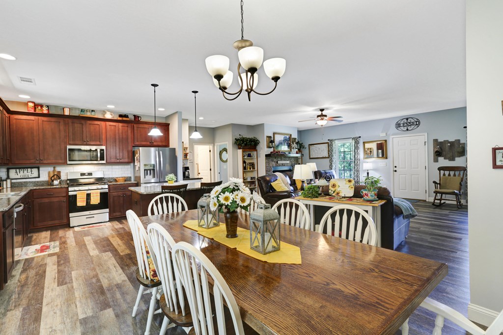 417524 Hayesville Residential