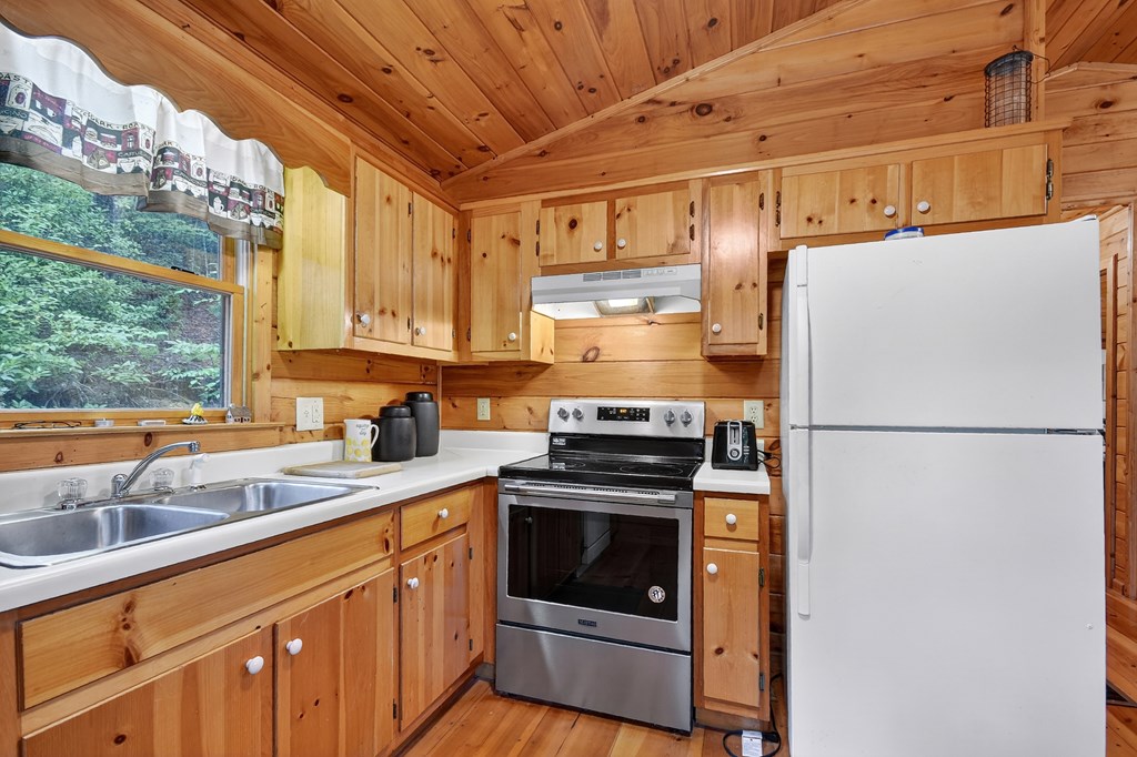 417533 Blue Ridge Residential