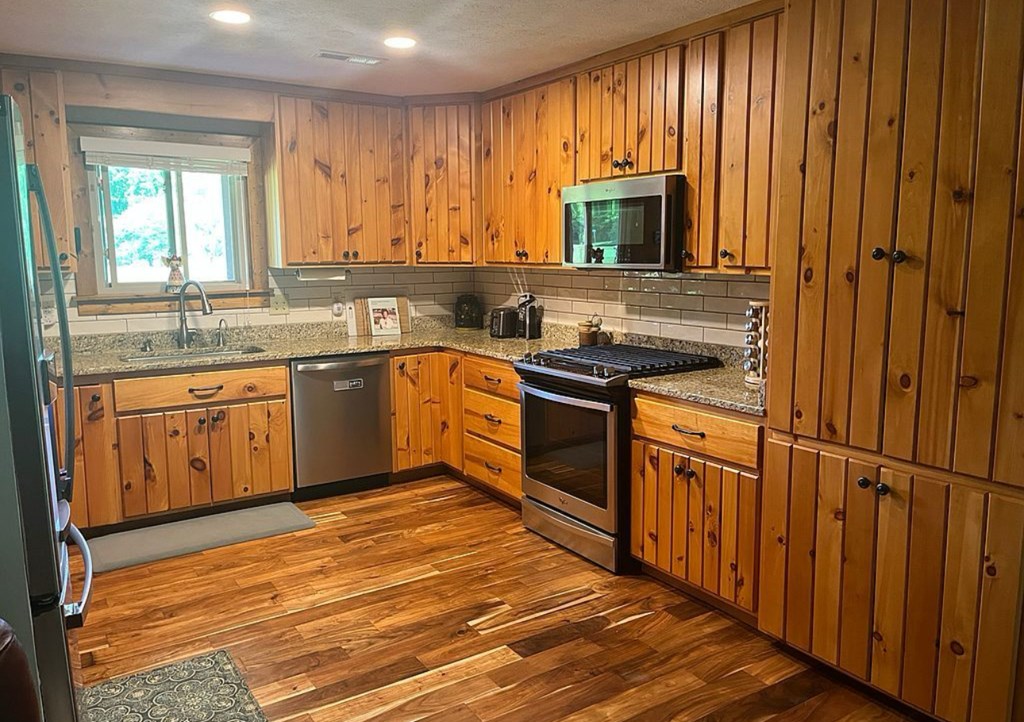 417564 Murphy Residential