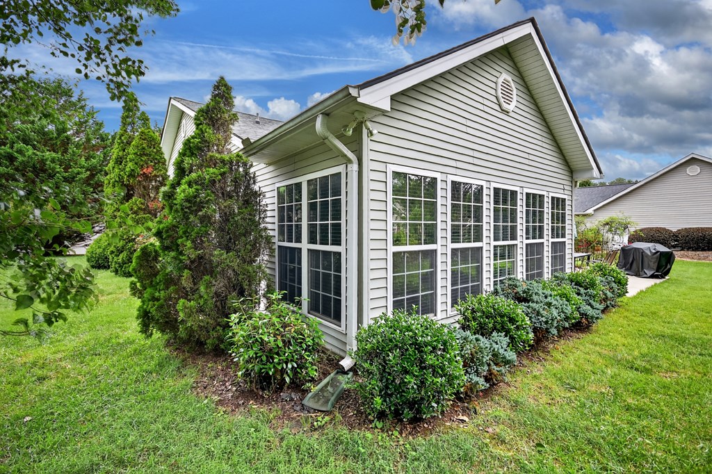 417570 Blue Ridge Residential