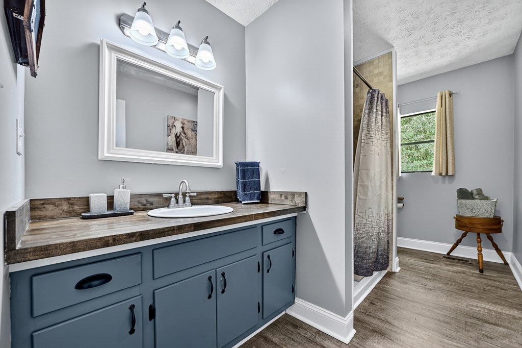 417579 Blue Ridge Residential