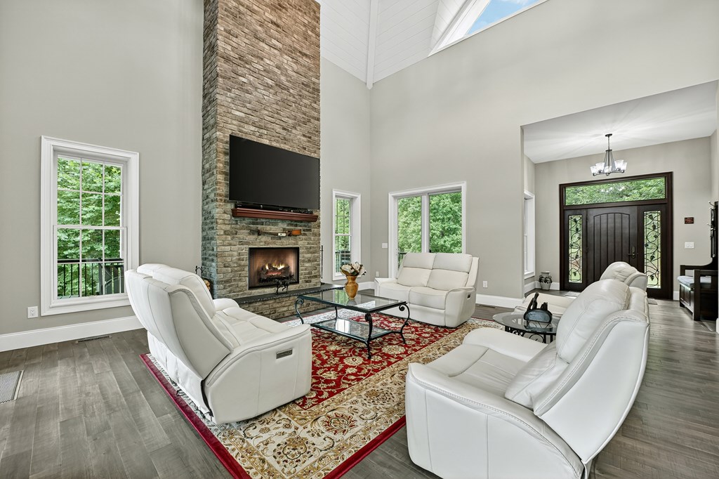 417647 Blue Ridge Residential