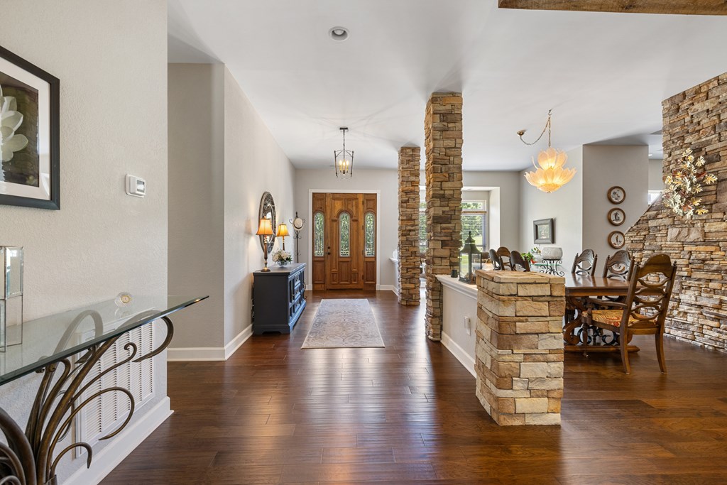 417683 Young Harris Residential
