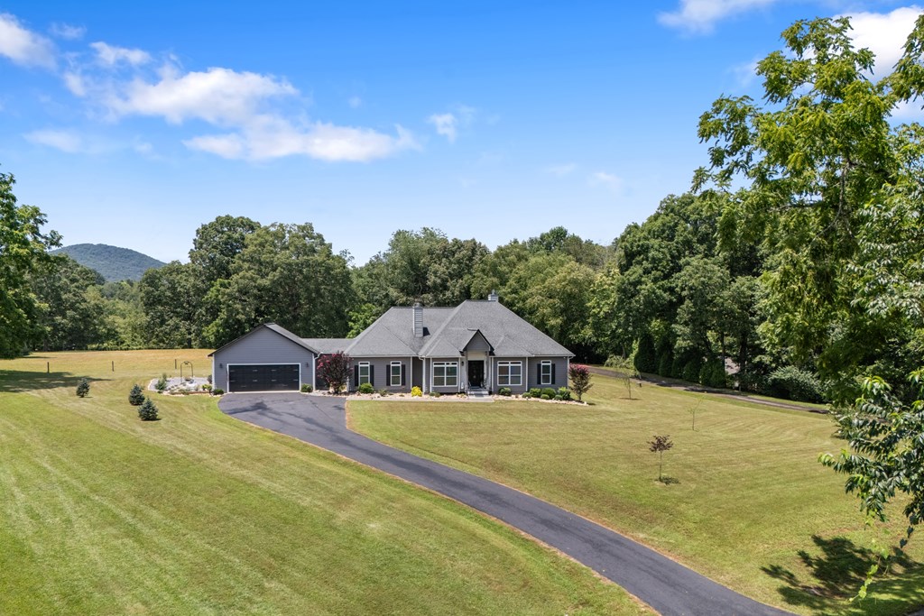 417683 Young Harris Residential