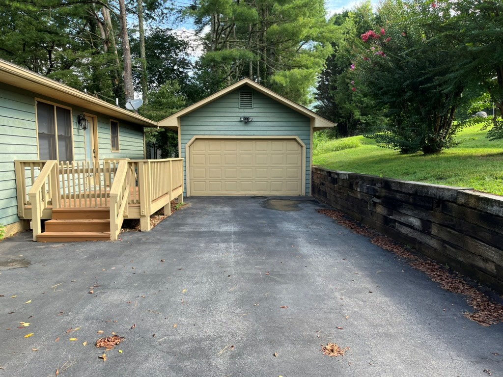 417707 Hayesville Residential