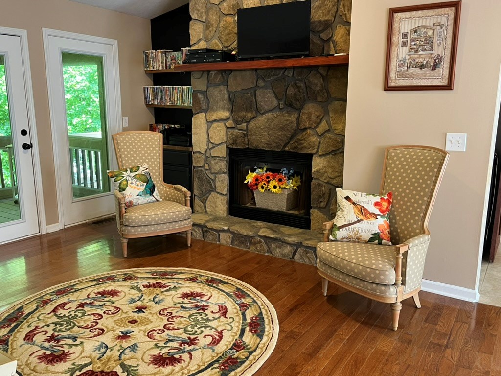 417707 Hayesville Residential