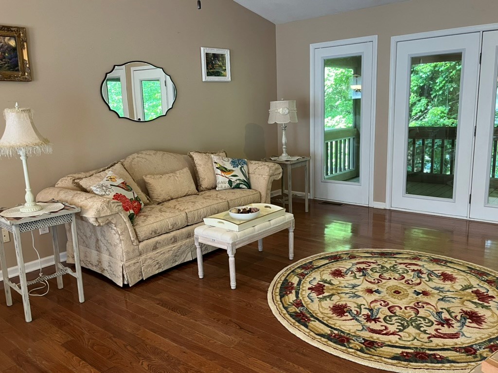 417707 Hayesville Residential