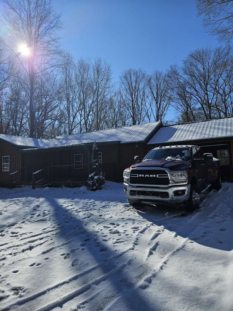 417833 McCaysville Residential