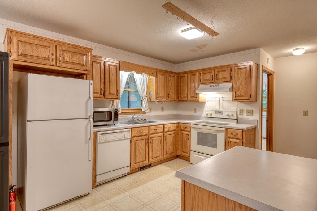417835 Blairsville Residential