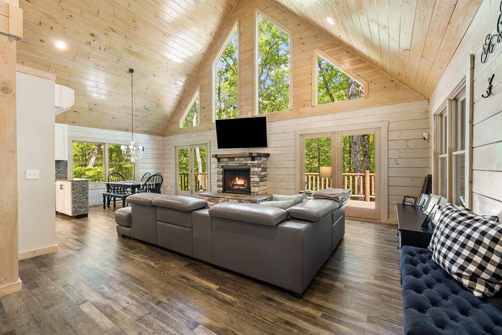 417865 Andrews Residential