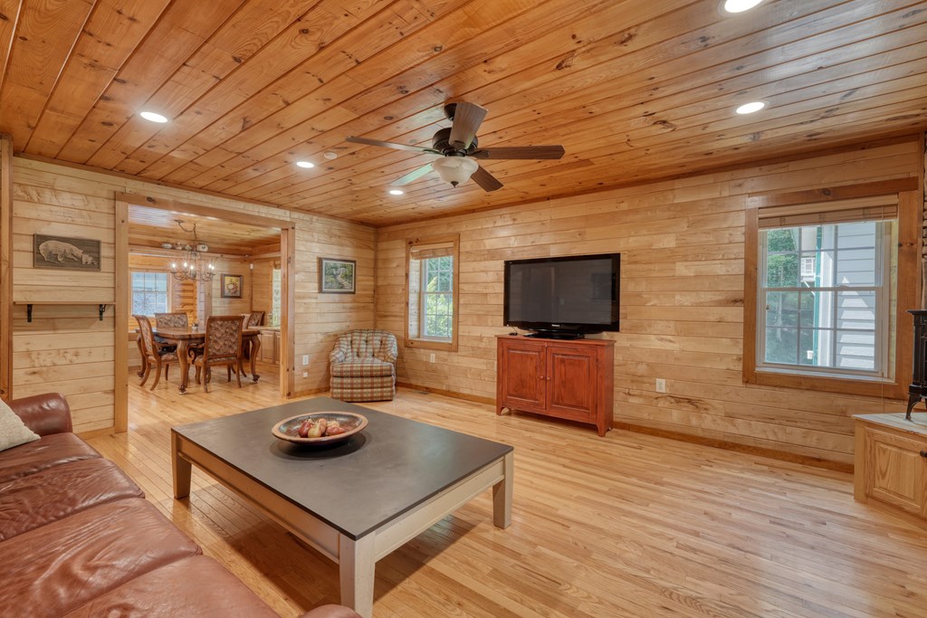417868 Hiawassee Residential