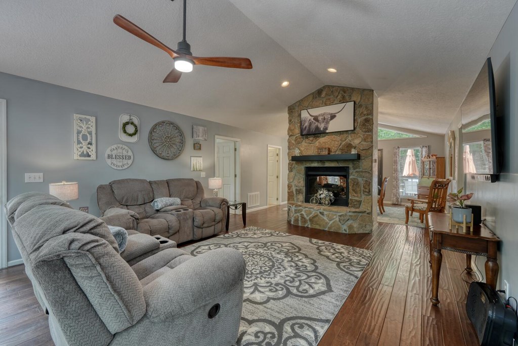 417878 Blairsville Residential