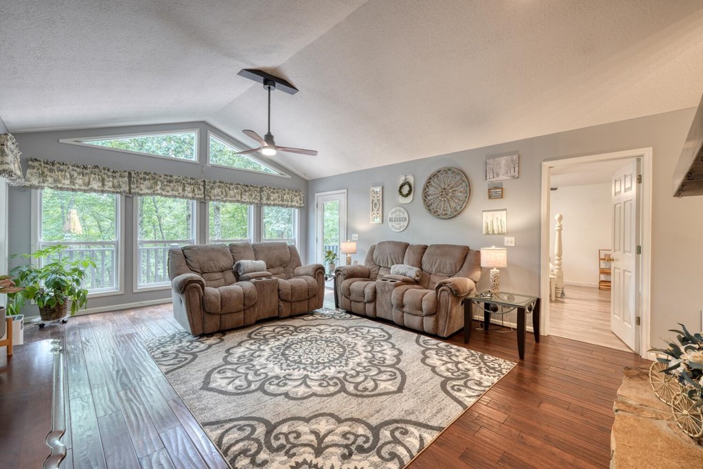 417878 Blairsville Residential