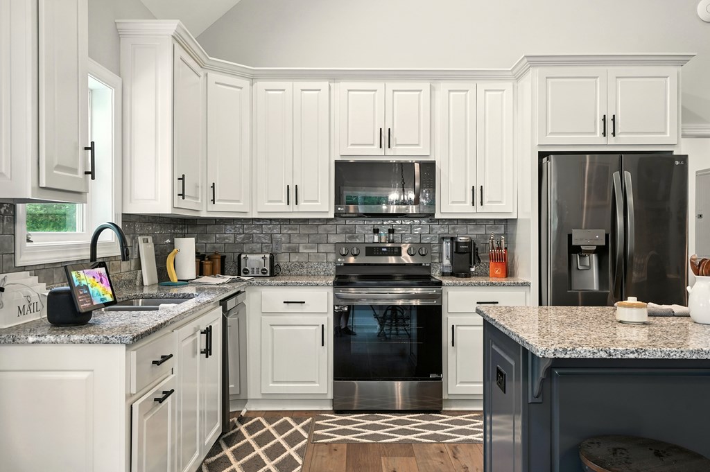 417881 Young Harris Residential