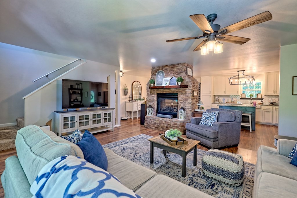 417926 Young Harris Residential
