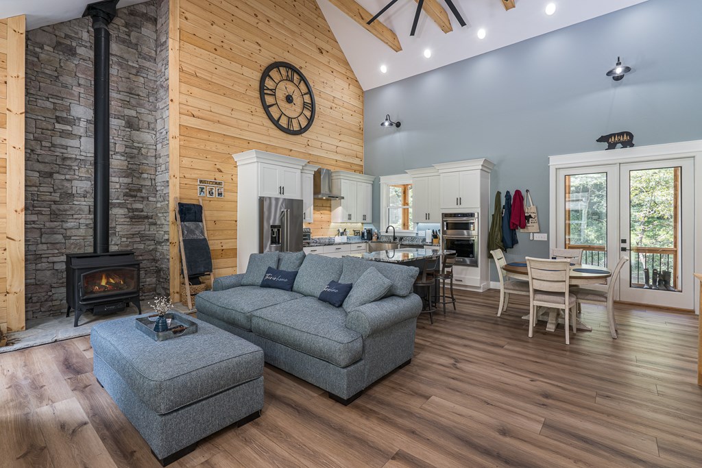 417958 Robbinsville Residential