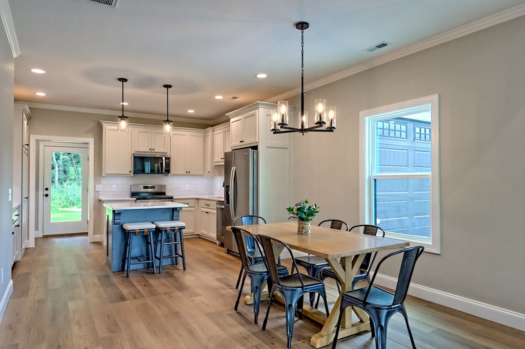 417988 Young Harris Residential
