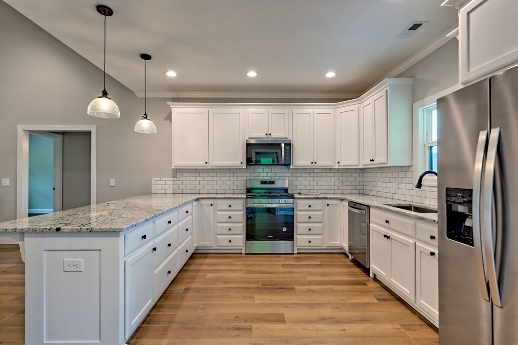 417989 Young Harris Residential