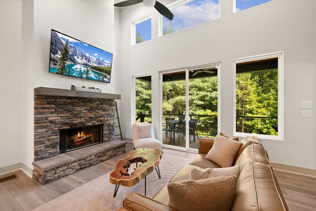 417998 Blue Ridge Residential