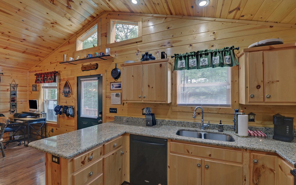 418025 Murphy Residential