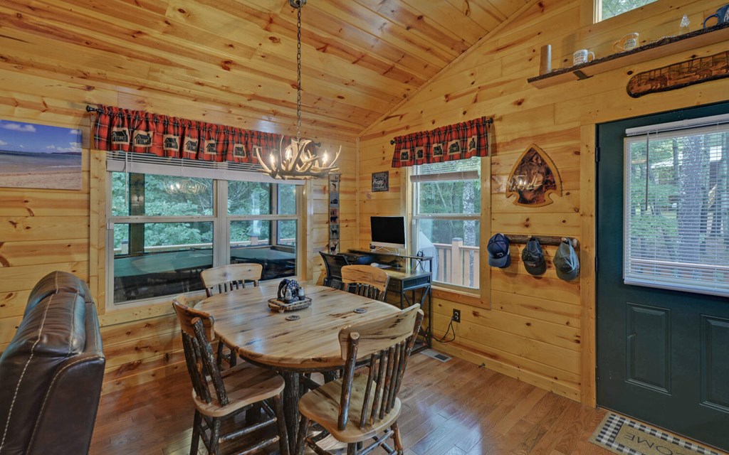 418025 Murphy Residential