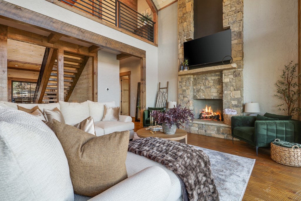 418030 Mineral Bluff Residential