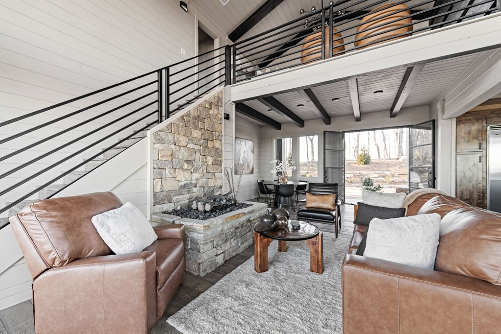 418031 Morganton Residential