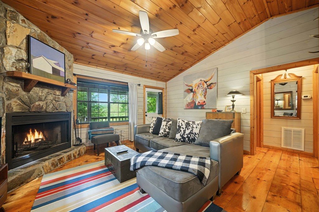418035 Blue Ridge Residential