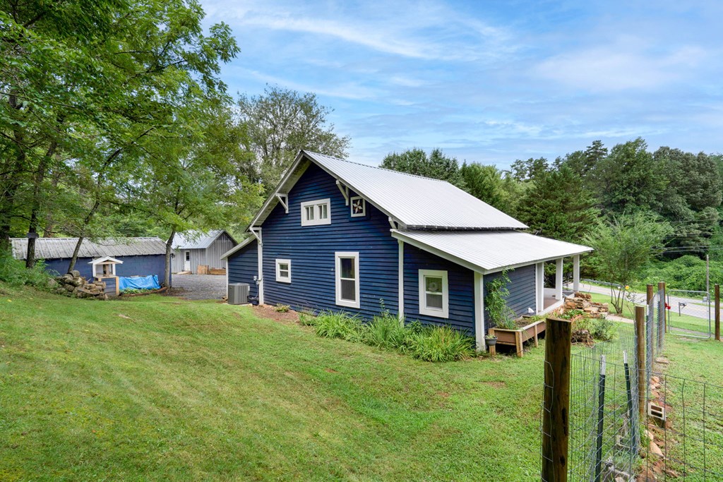 418044 Hayesville Residential