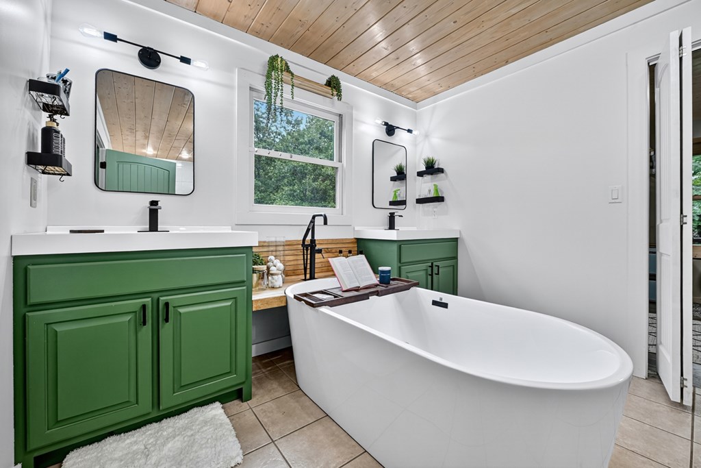 418059 Mineral Bluff Residential