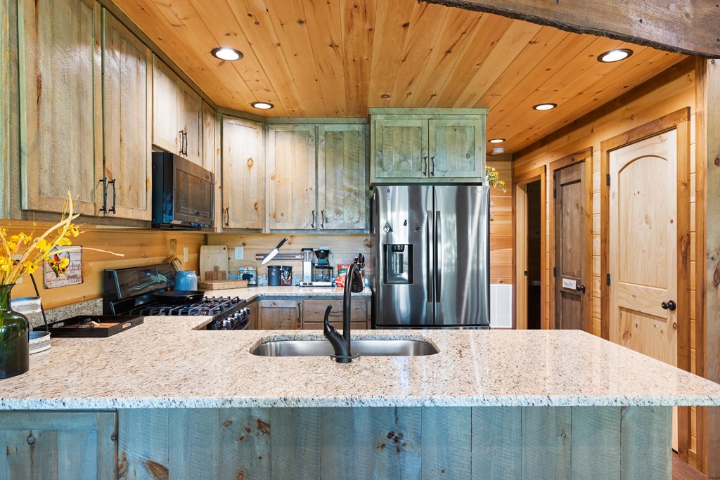 418061 Morganton Residential