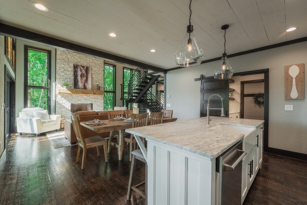 418070 Blue Ridge Residential
